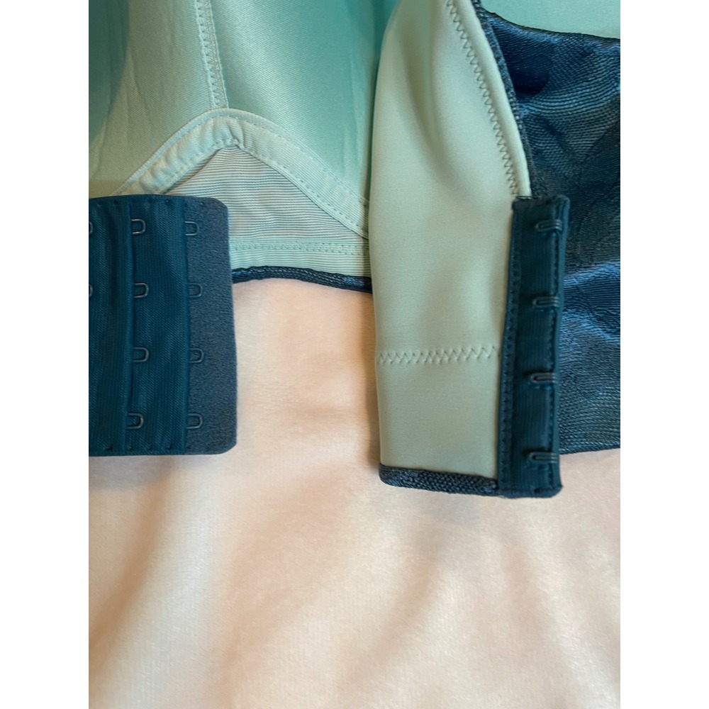 Cacique Invisible Backsmoother Wireless Bra 46DD Teal Floral Lightly Lined NEW - Picture 6 of 6